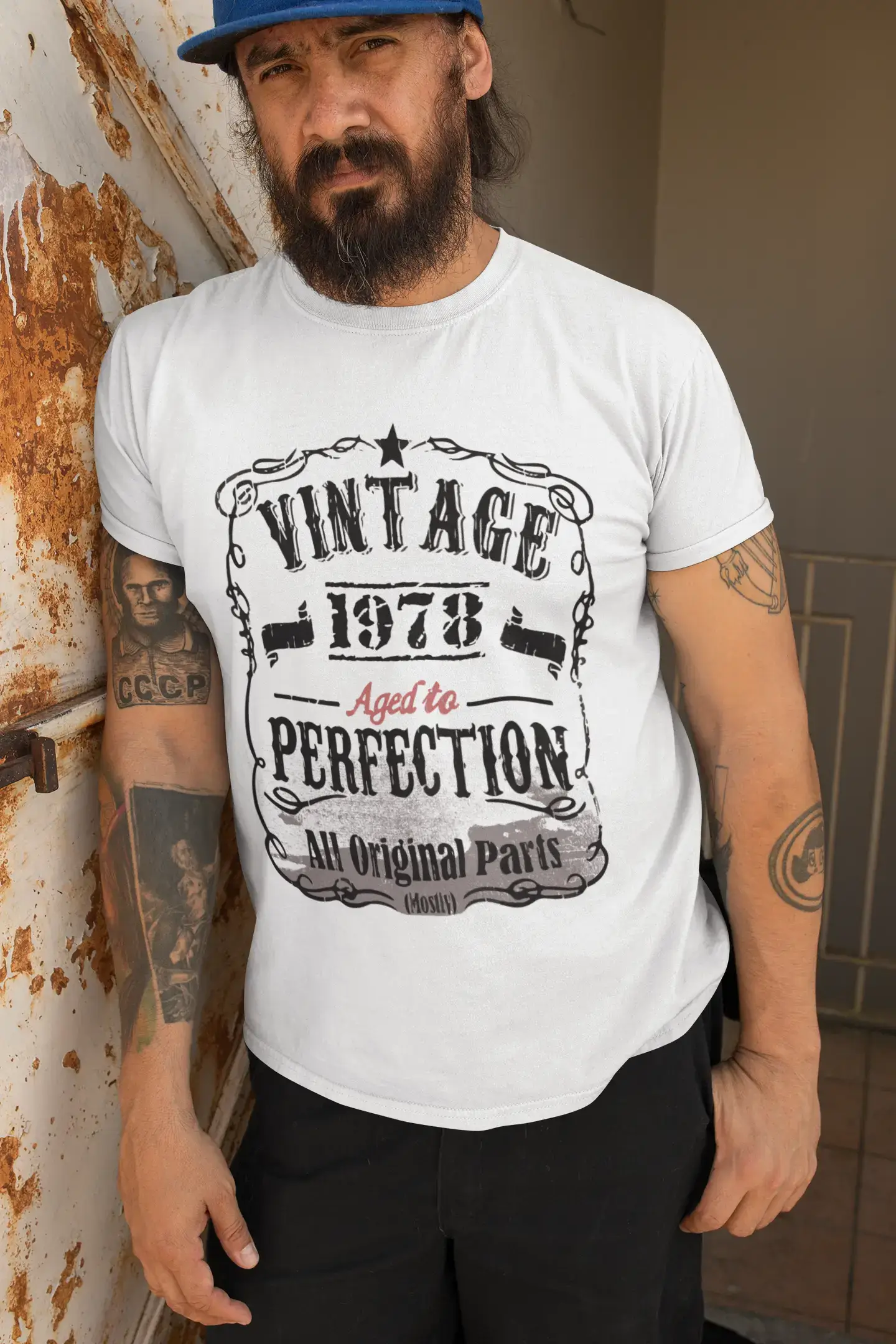 relaxed fit short sleeve shirts for men -1978 Vintage Aged to Perfection Men's T-shirt White Birthday Gift 00488