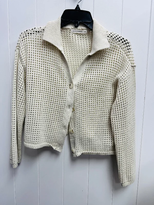 comfortable short sleeve shirts for summer -Sweater Cardigan By MOON & MADISON In Cream, Size: Xs